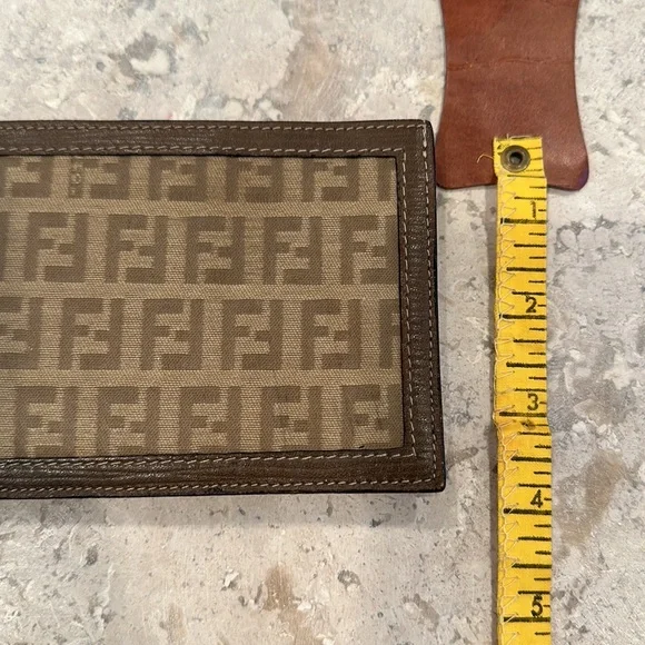 Authentic Vintage Fendi Folding Wallet Leather Interior - Picture 7 of 7